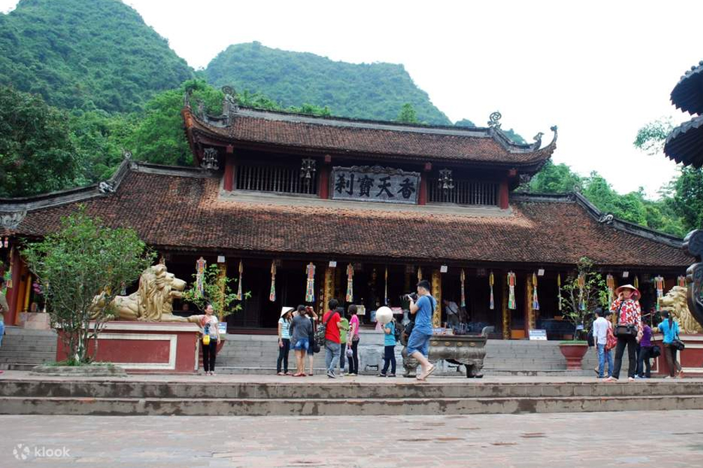 FULL DAY PERFUME PAGODA